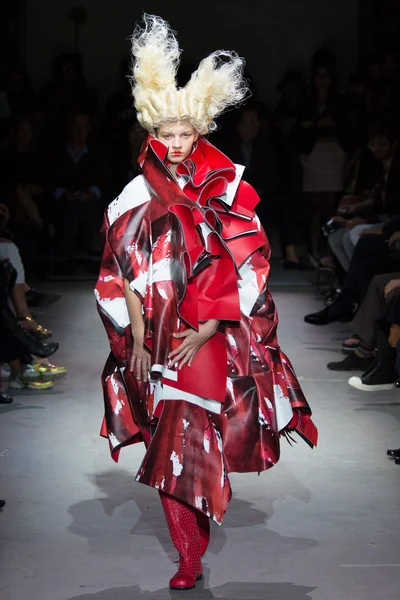 Look 17